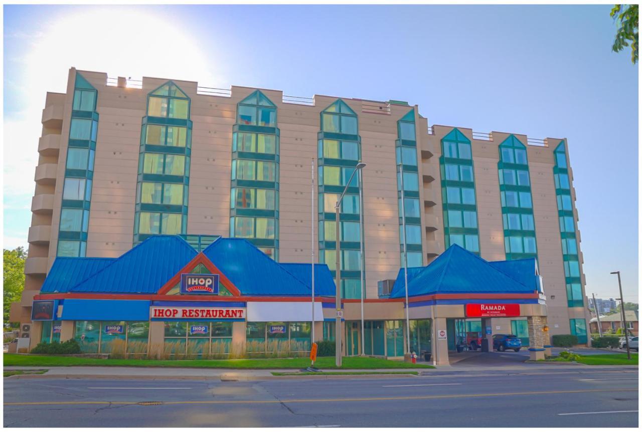 รามาดา บาย วินด์แฮม ไนแองการา ฟอลล์/ฟอลล์วิว Hotel ไนแอการาฟอลส์ ภายนอก รูปภาพ