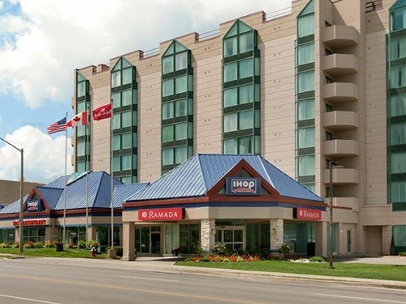 รามาดา บาย วินด์แฮม ไนแองการา ฟอลล์/ฟอลล์วิว Hotel ไนแอการาฟอลส์ ภายนอก รูปภาพ